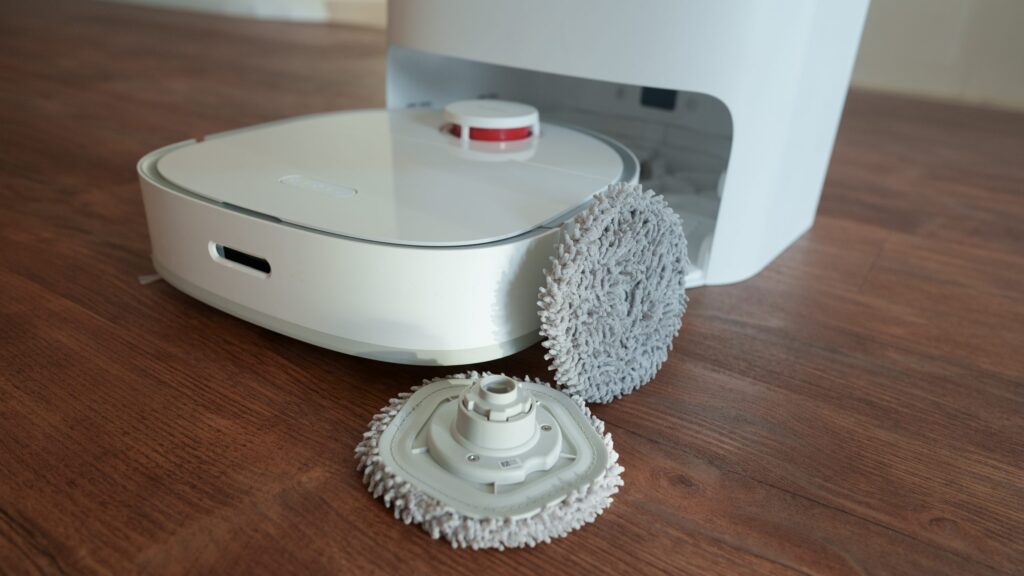 Tierhaare entfernen leicht gemacht: Saugroboter mit Wischfunktion als All-in-One Lösung Saugroboter mit Wischfunktion