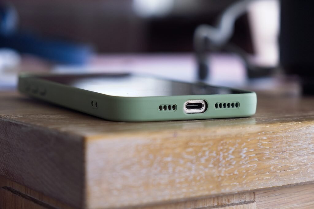 Die richtige Handyhülle fürs iPhone 16: Schutz und Stil müssen kein Widerspruch sein Die richtige Handyhülle fürs iPhone 16