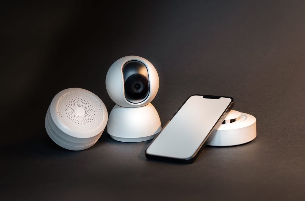 Smart Home wächst: Wann sich ein 19-Zoll-Netzwerkschrank zu Hause lohnt Netzwerkschrank